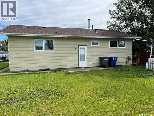 2 6Th Street, Willow Bunch, SK 