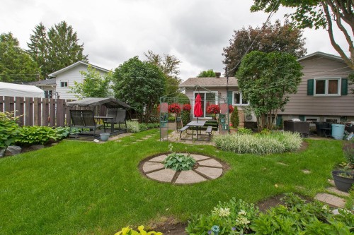 Cour - 3051 Av. Bourque, Mascouche, QC 