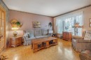 Salon - 3051 Av. Bourque, Mascouche, QC 