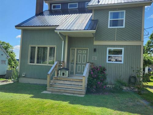 10 Fader Street, Dartmouth, NS 