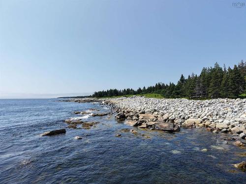 895 Shore Road, Road, Moose Harbour, NS 