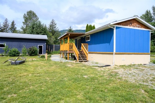 429 Community Rd, Sayward, BC 