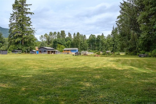 429 Community Rd, Sayward, BC 