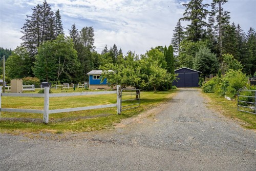 429 Community Rd, Sayward, BC 