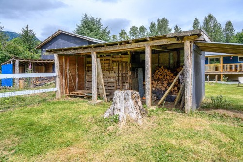 429 Community Rd, Sayward, BC 