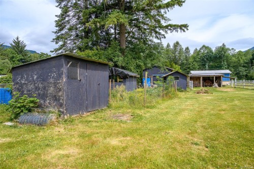 429 Community Rd, Sayward, BC 