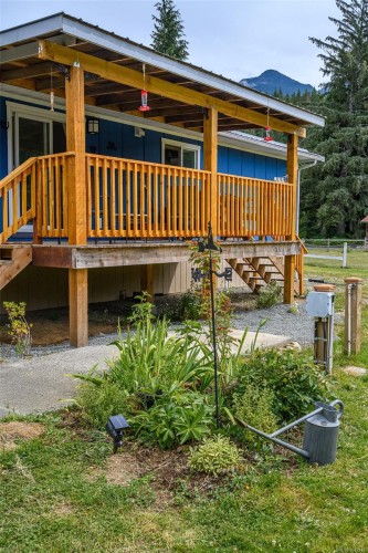 429 Community Rd, Sayward, BC 