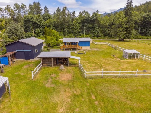 429 Community Rd, Sayward, BC 