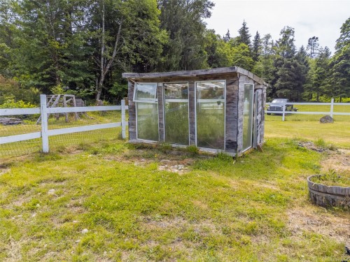 429 Community Rd, Sayward, BC 