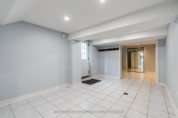 6 Robert Street Markham, ON L3R 8Z3