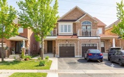 490 Orange Walk Crescent  Mississauga, ON L5R 0A5