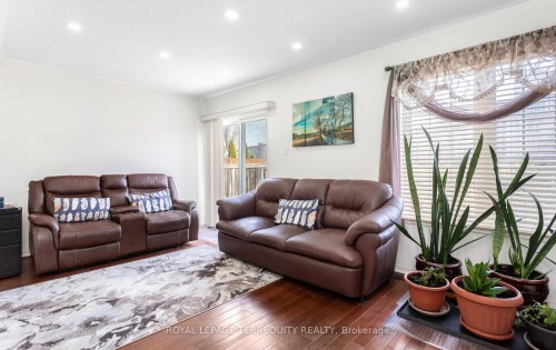 490 Orange Walk Crescent, Mississauga, ON 