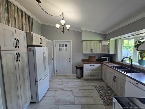 735 Assumption, Bathurst, NB 