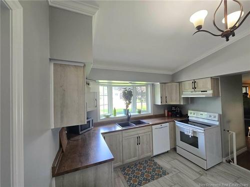 735 Assumption, Bathurst, NB 
