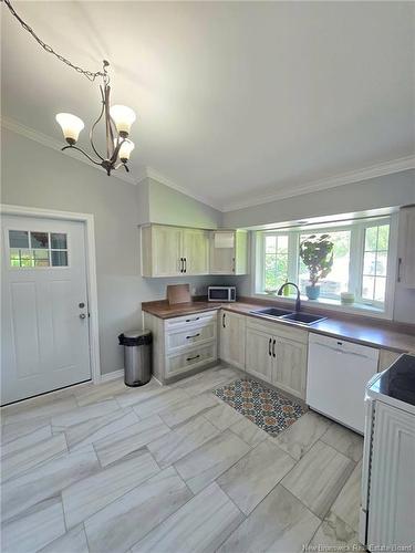 735 Assumption, Bathurst, NB 
