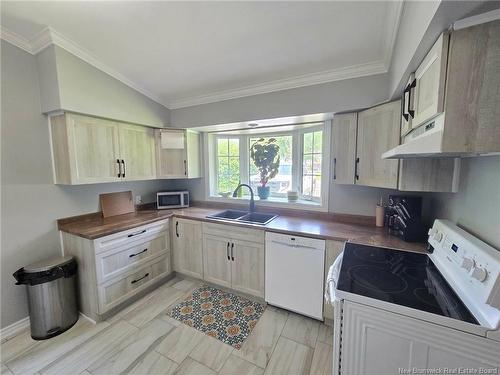 735 Assumption, Bathurst, NB 