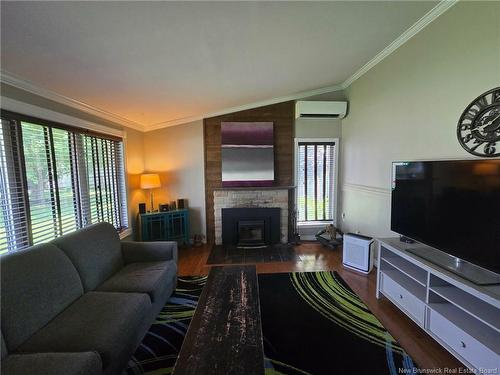 735 Assumption, Bathurst, NB 