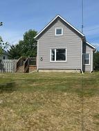 8 Ruttan Street Thunder Bay, ON P7A 5C3