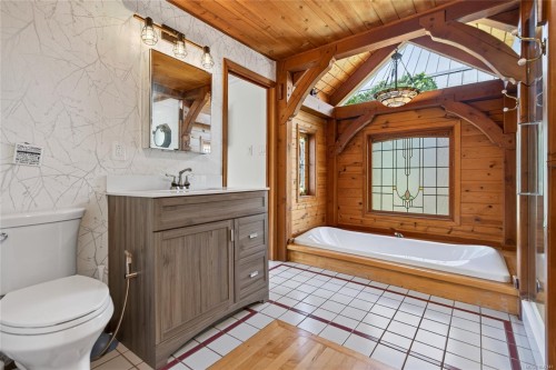 1162 Booth Rd Sw, Comox, BC 