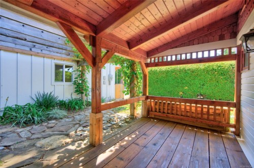 1162 Booth Rd Sw, Comox, BC 