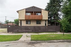 133 Dumoulin ST  Winnipeg, MB R2H 0E2