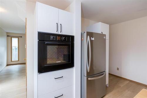 133 Dumoulin St, Winnipeg, MB 