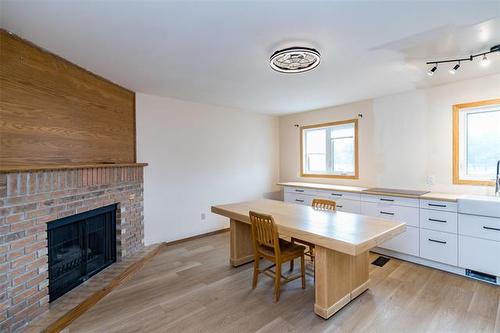 133 Dumoulin St, Winnipeg, MB 