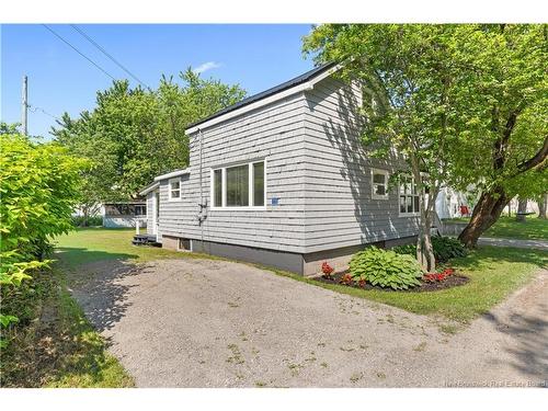 76 Third Ave, Pointe-Du-Chêne, NB 