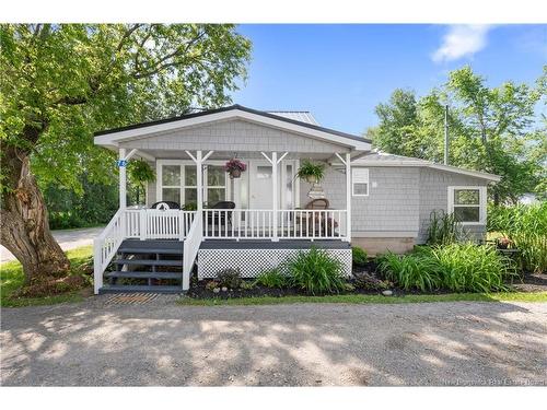 76 Third Ave, Pointe-Du-Chêne, NB 