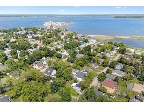 76 Third Ave, Pointe-Du-Chêne, NB 