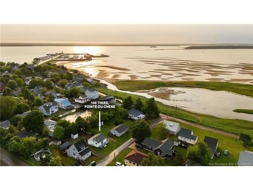 108 Third Ave, Pointe-Du-Chêne, NB 