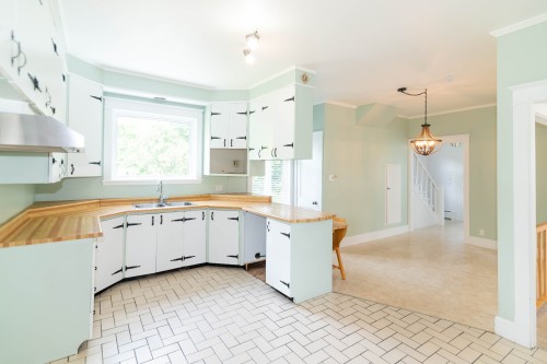 Cuisine - 530 Rue Blondeau, Saint-Pascal, QC - Indoor Photo Showing Kitchen With Double Sink