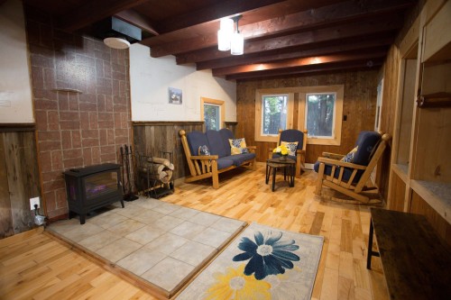 Salon - 320 Ch. Larose, Saint-Émile-De-Suffolk, QC 
