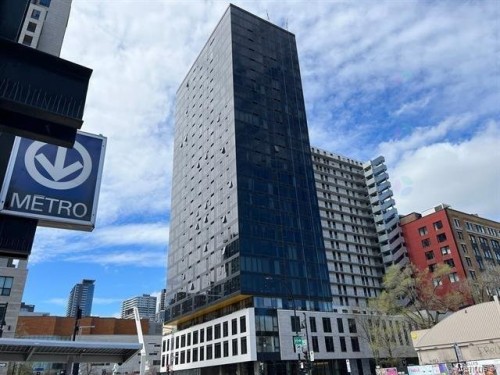 Front of Structure - 817-1 Boul. De Maisonneuve O., Montréal (Ville-Marie), QC 