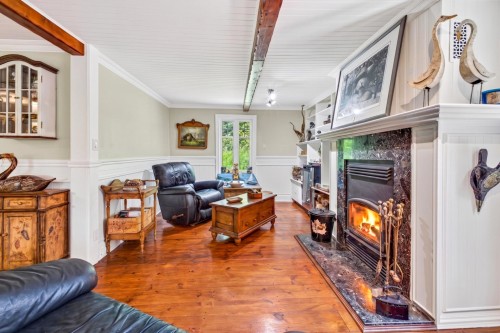 Salon - 401 Ch. Du Sommet, Fossambault-Sur-Le-Lac, QC - Indoor With Fireplace