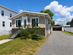 707 Rue Lapointe  Rouyn-Noranda, QC J9X 3W2