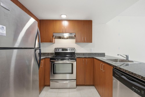 Kitchen - 614-88 Rue Charlotte, Montréal (Ville-Marie), QC - Indoor Photo Showing Kitchen