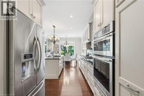 586 Maple Avenue, Burlington, ON - Indoor Photo Showing Kitchen With Upgraded Kitchen