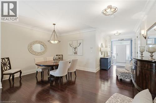 586 Maple Avenue, Burlington, ON - Indoor Photo Showing Dining Room