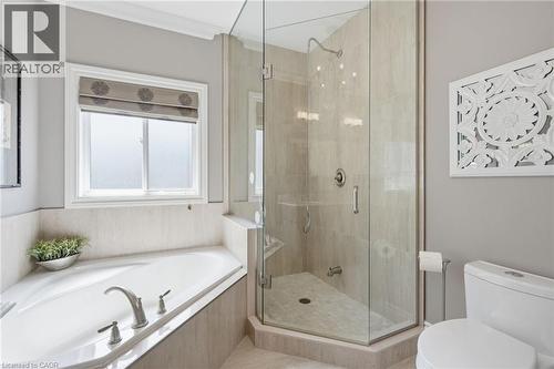 586 Maple Avenue, Burlington, ON - Indoor Photo Showing Bathroom
