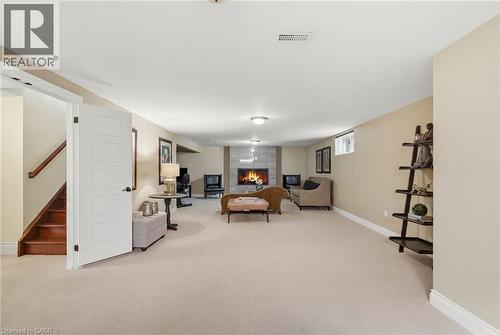 586 Maple Avenue, Burlington, ON - Indoor Photo Showing Other Room