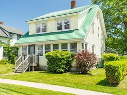 21 Brunswick Street  Yarmouth, NS B5A 2E5