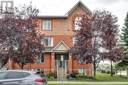 16 LAKEPOINTE DRIVE  Ottawa, ON K4A 5E3