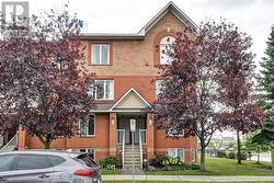 16 LAKEPOINTE DRIVE Ottawa, ON K4A 5E3