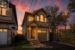 235 MEAD AVENUE  Hamilton, ON L8H 3V6