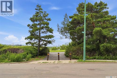 233 Sturgeon Place, Saskatoon, SK 