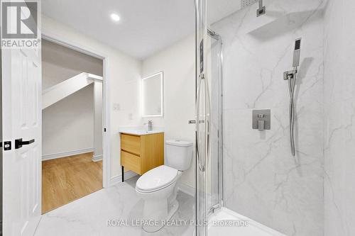 3249 Mcdowell Drive, Mississauga, ON - Indoor Photo Showing Bathroom