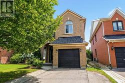 84 ROCKHAVEN LANE Hamilton, ON L8B 0J2