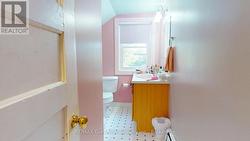 3pc 2nd Floor Bathroom - 