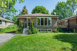 11 MELCHIOR DRIVE Toronto, ON M1E 3W3